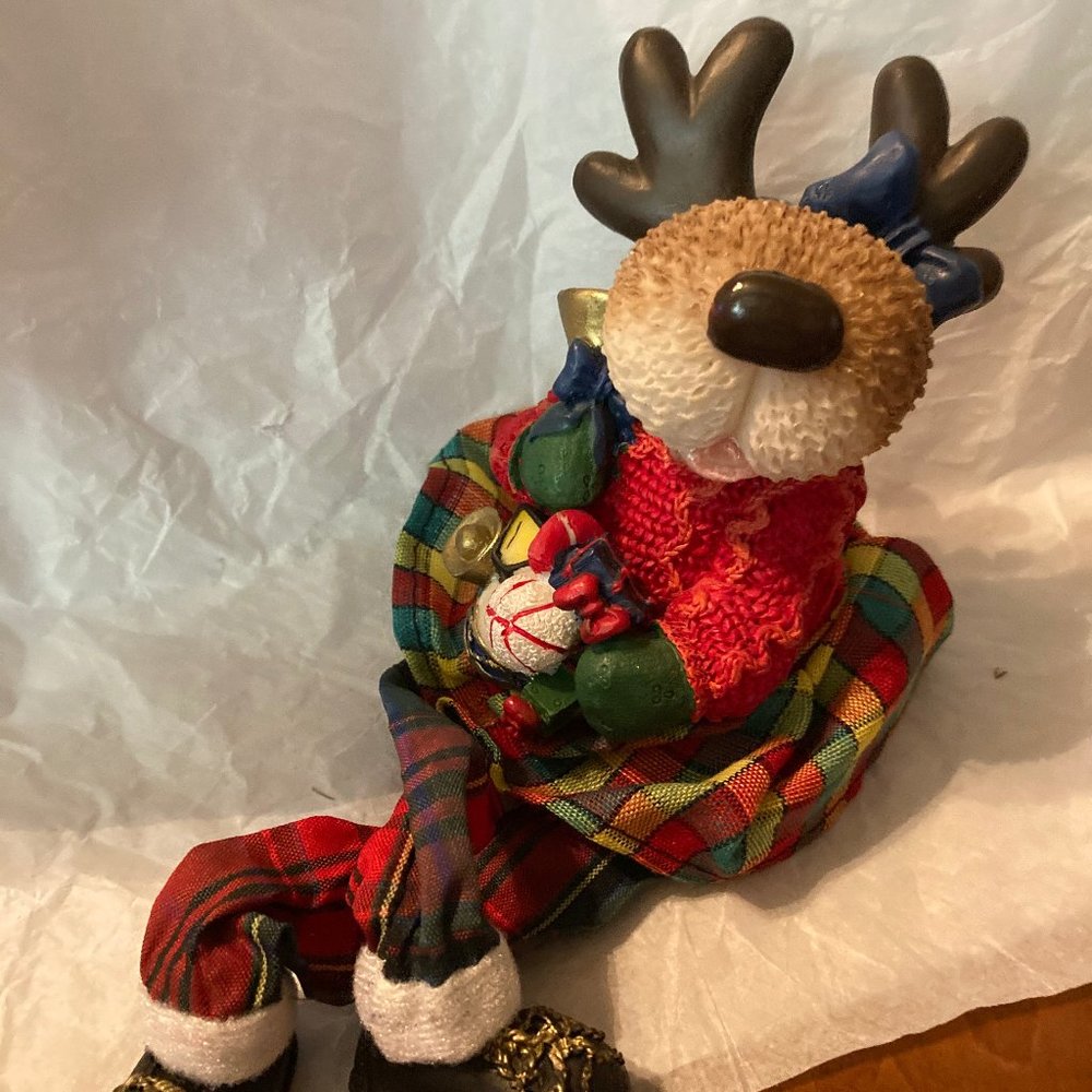 HANGING SITTING REINDEER NEW LEGS HANG OVER TABLE